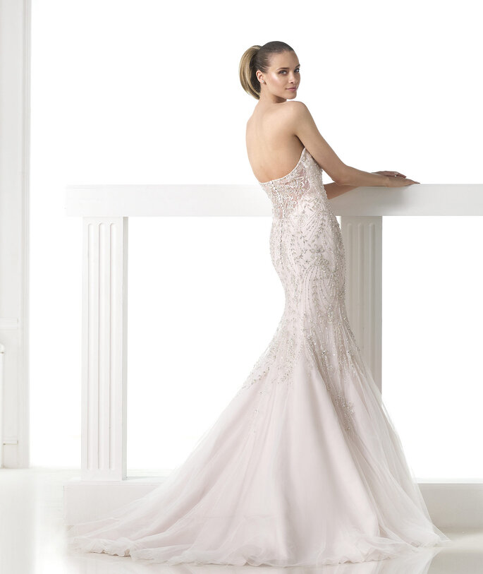 <a href="http://zankyou.9nl.de/nfw4">Peça a sua marcação para provar a nova colecção da Pronovias 2015.</a>