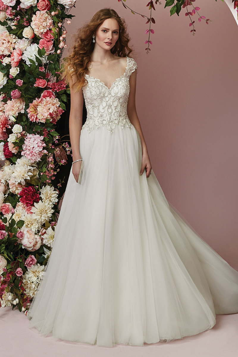 <a href="https://www.maggiesottero.com/rebecca-ingram/bella/11578" target="_blank">Rebecca Ingram</a>