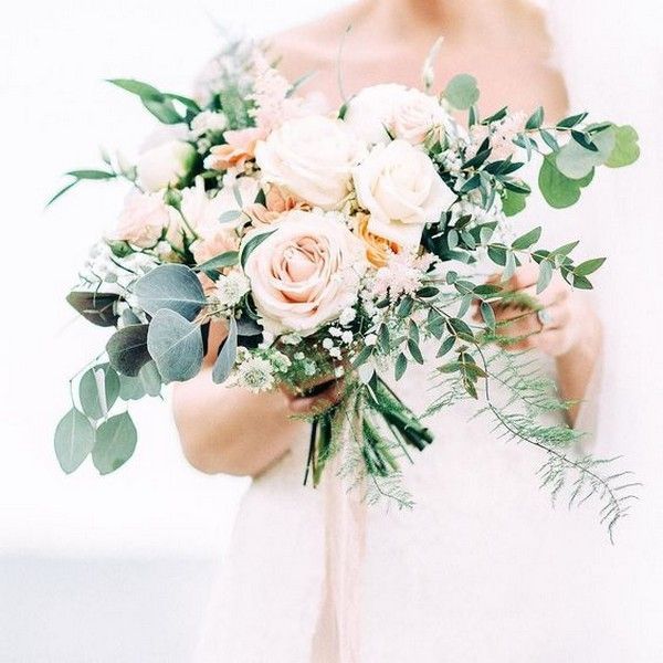 Elegantes e delicadas, as rosas são perfeitas para noivas românticas | Créditos:  Garten Motto 