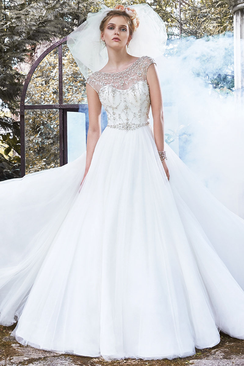 <a href="http://www.maggiesottero.com/dress.aspx?style=5MW667" target="_blank">Maggie Sottero</a>