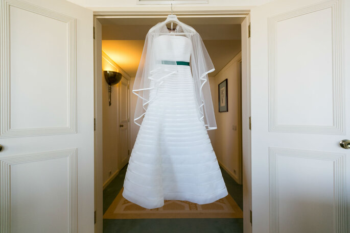 <a href="http://www.pronovias.pt/marque-visita/?utm_source=BANNER-ZY-PT&utm_medium=correo+electronico&utm_campaign=Tour-PV-2014-PT" target="_blank"> Pronovias - foto de The Knot Wedding Photography </a>