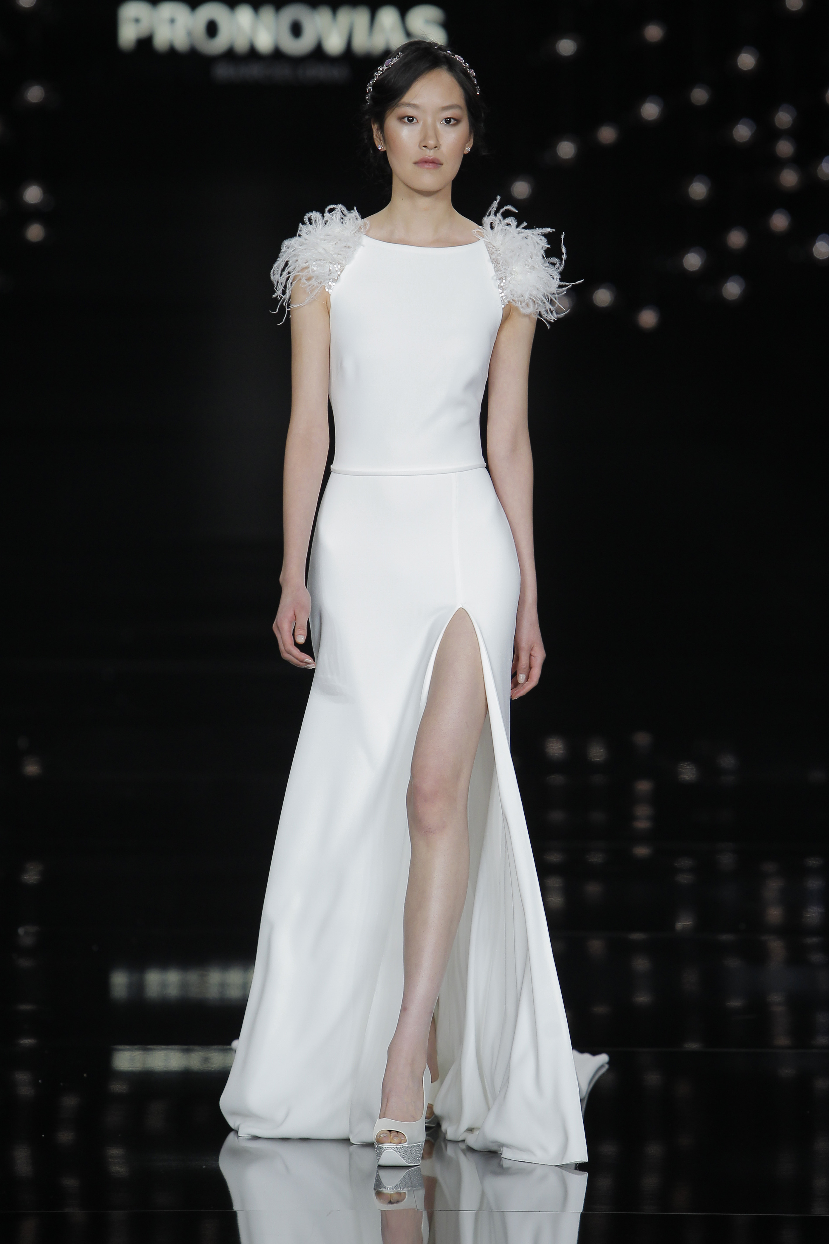 Credits: Barcelona Bridal Fashion Week
<a href="http://zankyou.9nl.de/n3ig" target="_blank"> Faça a sua marcação para experimentar este vestido! </a>