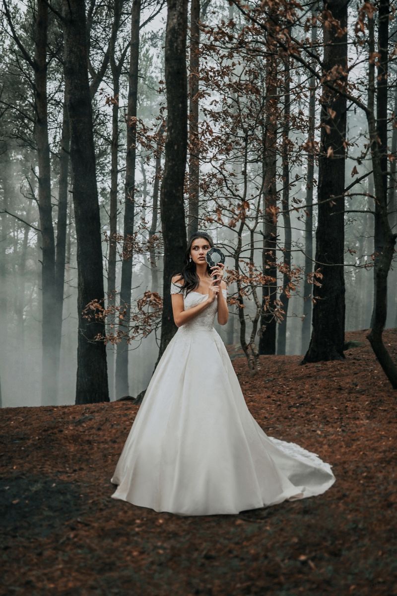 Belle by Allure Bridals | Style: D262 | Créditos: Disney