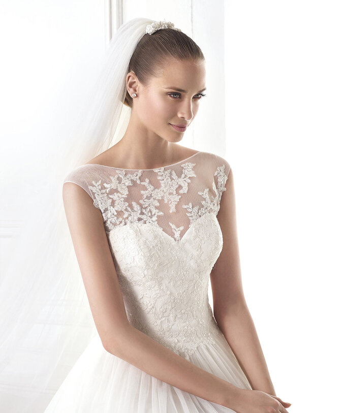<a href="http://zankyou.9nl.de/n3ig" target="_blank"> Faça a sua marcação para experimentar o seu vestido favorito </a>
