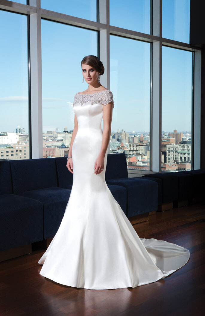 Photo: <a href="http://www.justinalexanderbridal.com/?utm_source=Zankyou&utm_medium=website%20takeover&utm_campaign=Zankyou%20week%20takeover" target="_blank">Justin Alexander</a>