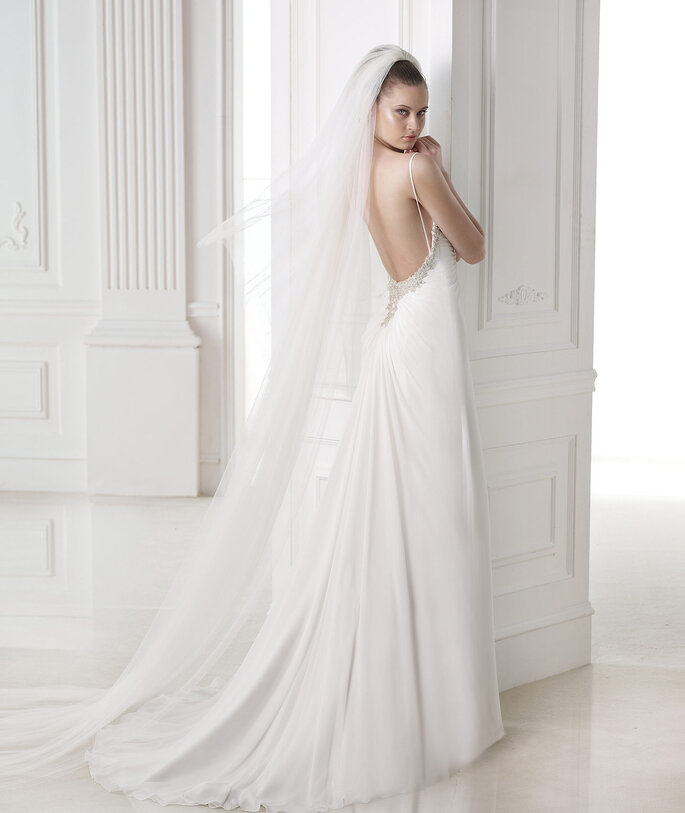<a href="http://zankyou.9nl.de/nfw4">Peça a sua marcação para provar a nova colecção da Pronovias 2015.</a>