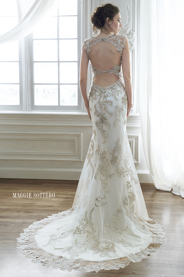 <a href="http://www.maggiesottero.com/dress.aspx?style=5MD056&amp;page=0&amp;pageSize=36&amp;keywordText=&amp;keywordType=All" target="_blank">Maggie Sottero</a>