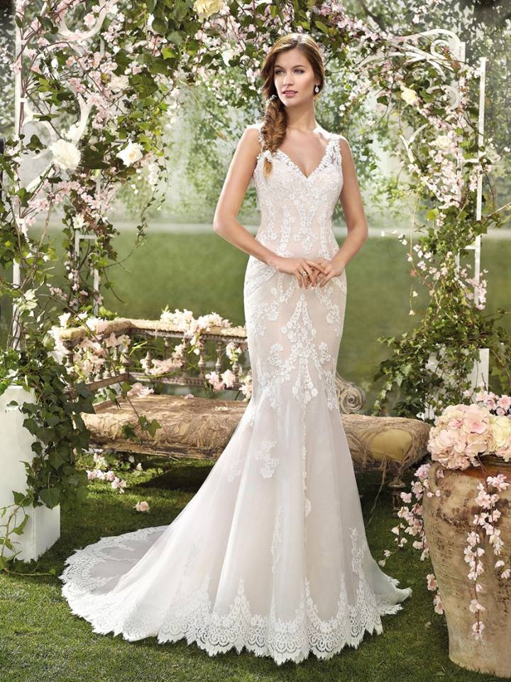 Modelo de Fara Sposa, disponível em Principessa Noivas.