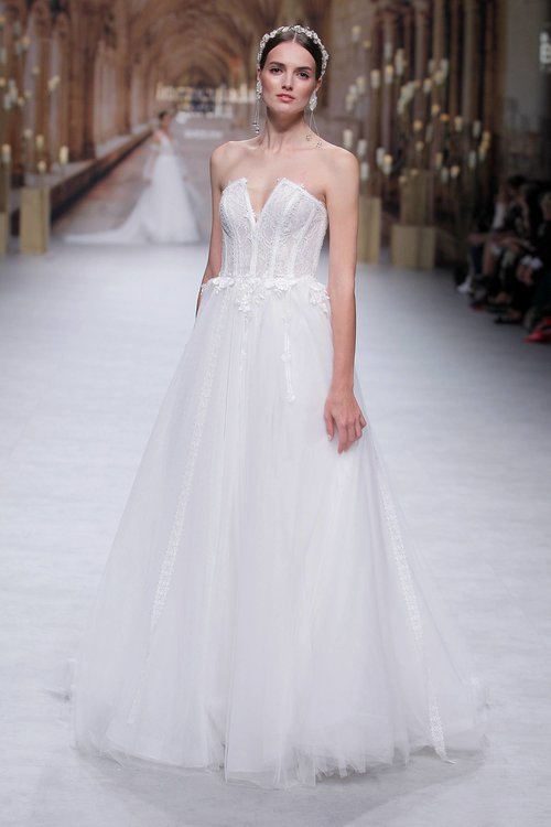 Inmaculada Garcia. Credits: Valmont Barcelona Bridal Fashion Week