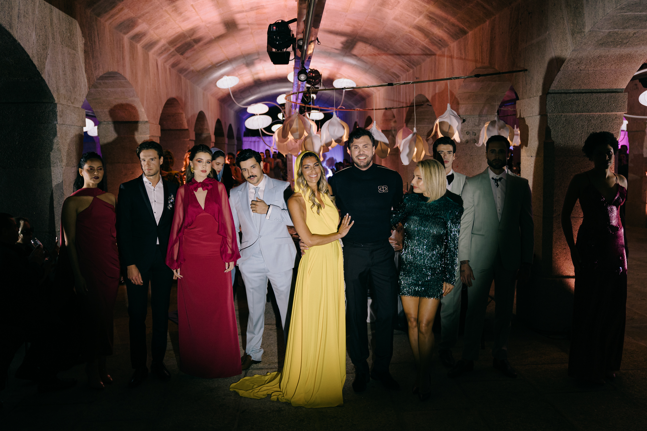 Desfile Gio Rodrigues 2025 enche a Alfândega do Porto com elegância e inovação