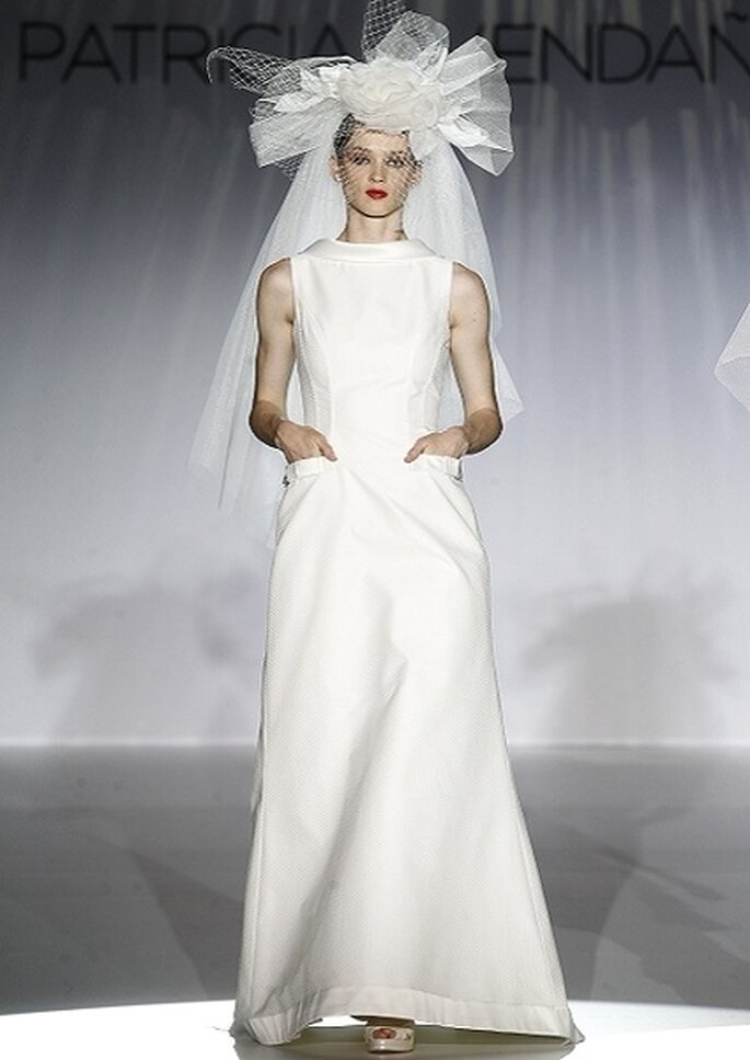 As noivas de Patricia Avendaño 2013 usam vestidos imaculadamente brancos, ricos em sobreposições esvoaçantes; as suas convidadas vestem-sa da cor e da luz características do sul de Espanha.
