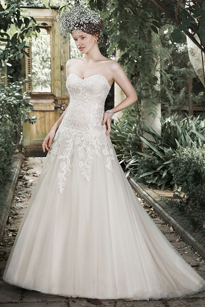 <a href="http://www.maggiesottero.com/dress.aspx?style=5MB681" target="_blank">Maggie Sottero</a>


