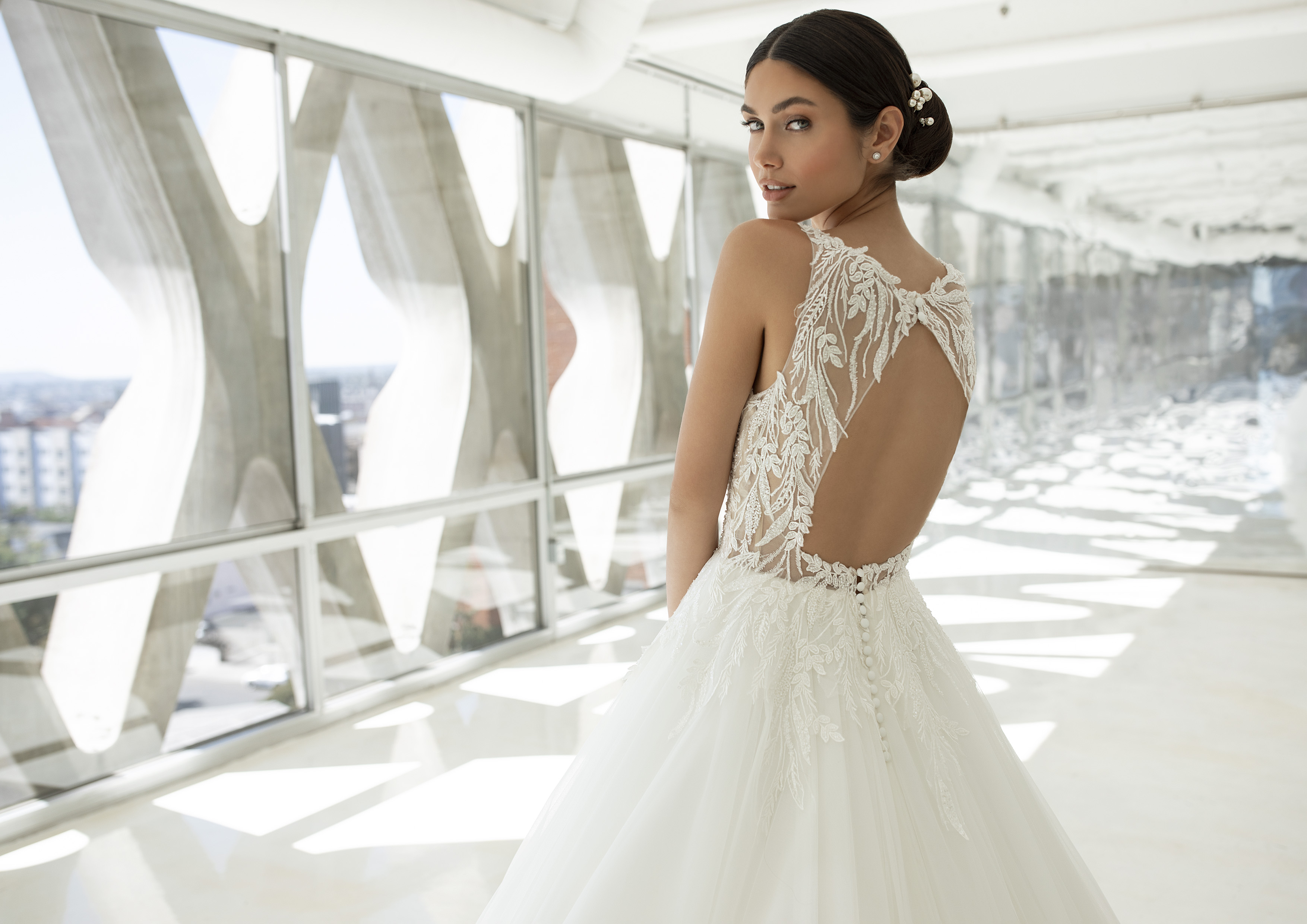 Vestido de noiva modelo Powell da coleção Pronovias 2021 Cruise Collection