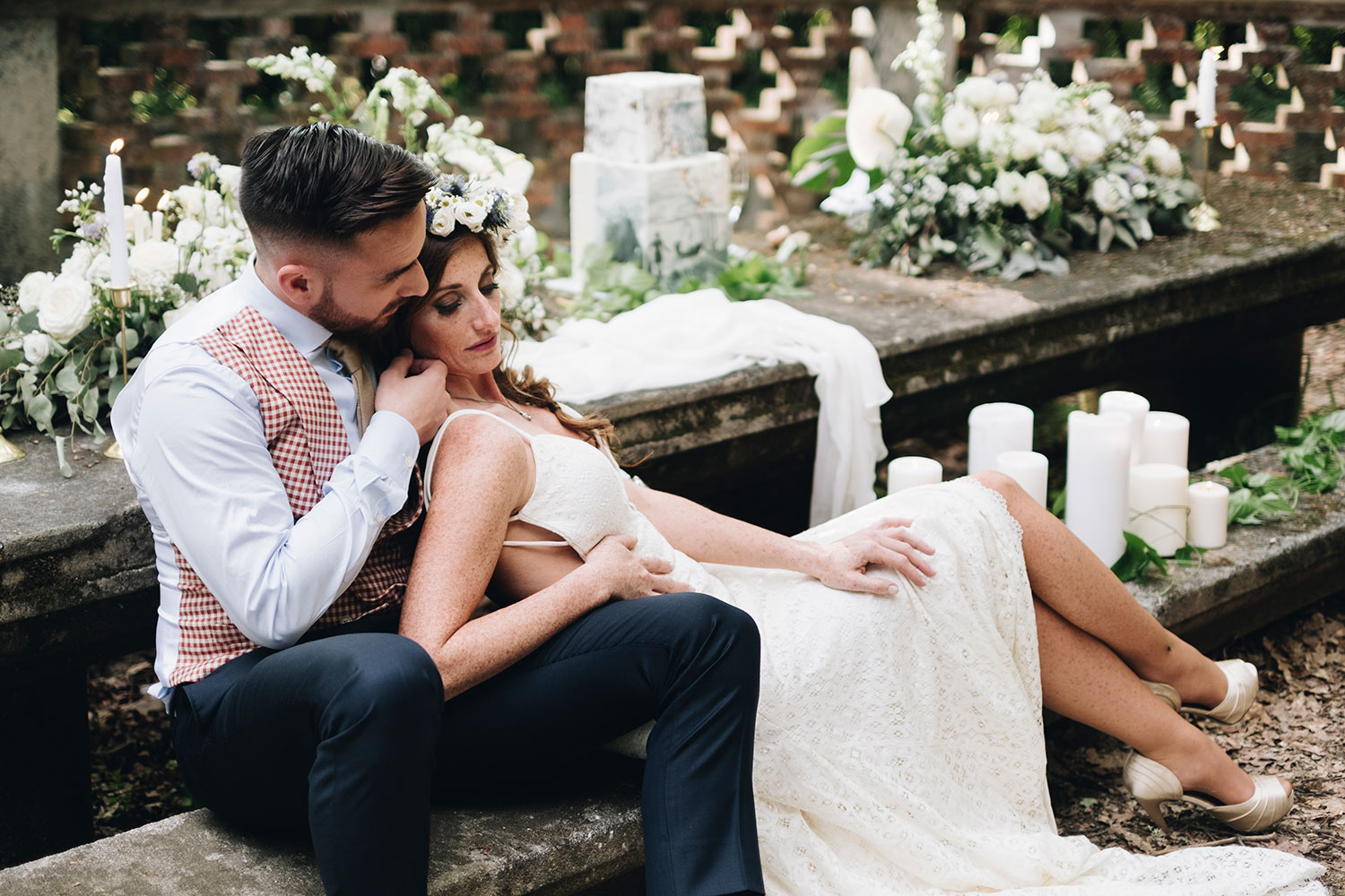 Fotografia: Nelson Marques + Andreia Torres Photography | Styling: GUIDA Design de Eventos ® | Vestido de noiva & Alta costura: Atelier Gio Rodrigues | Fato de noivo: Alfaiataria Lusa | Maquilhagem e cabelo: Espelho Meu | Joias: Peririnha, Montblanc e Styliano | Bolo de noiva: Velvet