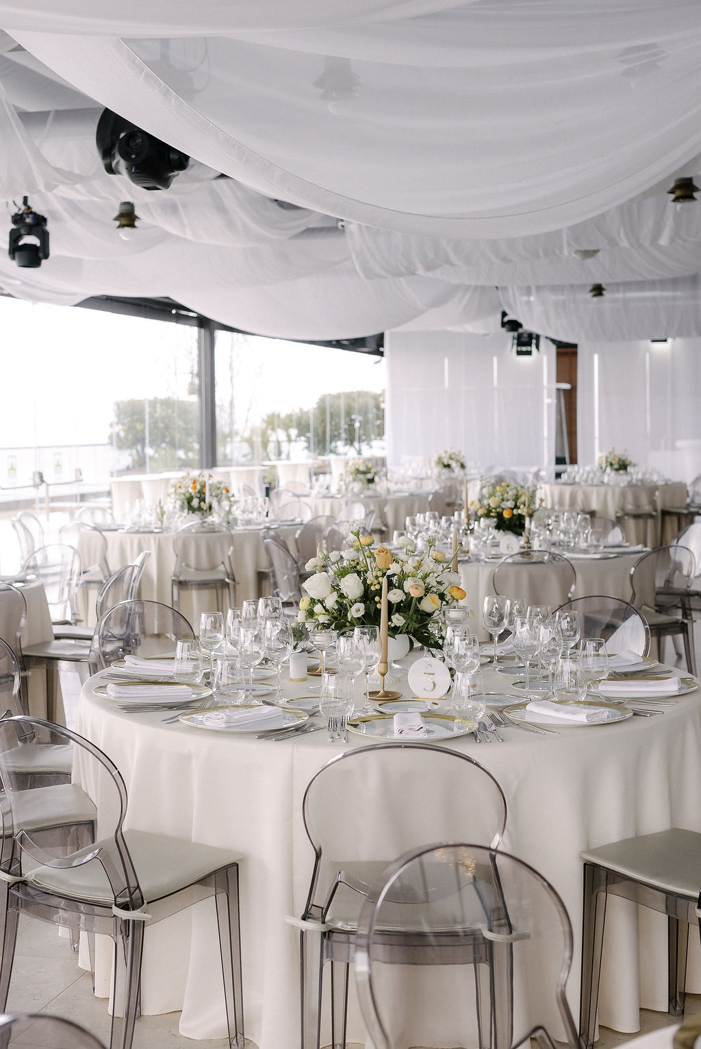 We Flores by André Pedrotti