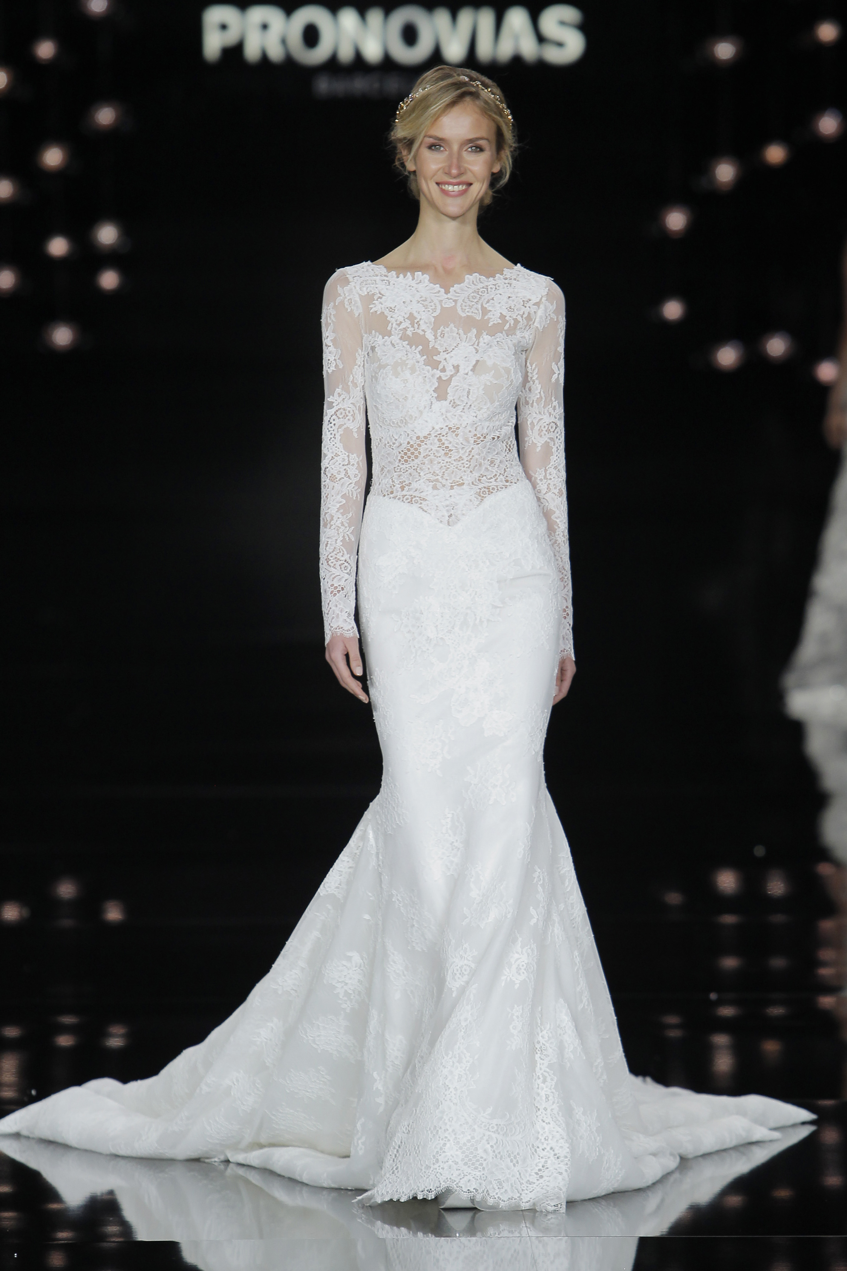 Credits: Barcelona Bridal Fashion Week
<a href="http://zankyou.9nl.de/n3ig" target="_blank"> Faça a sua marcação para experimentar este vestido! </a>