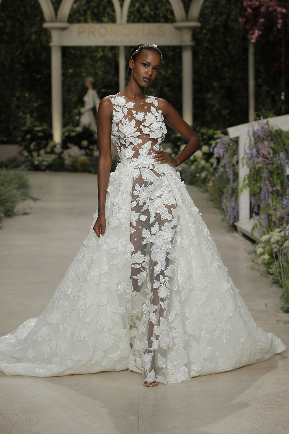 Pronovias. Créditos: Barcelona Bridal Fashion Week