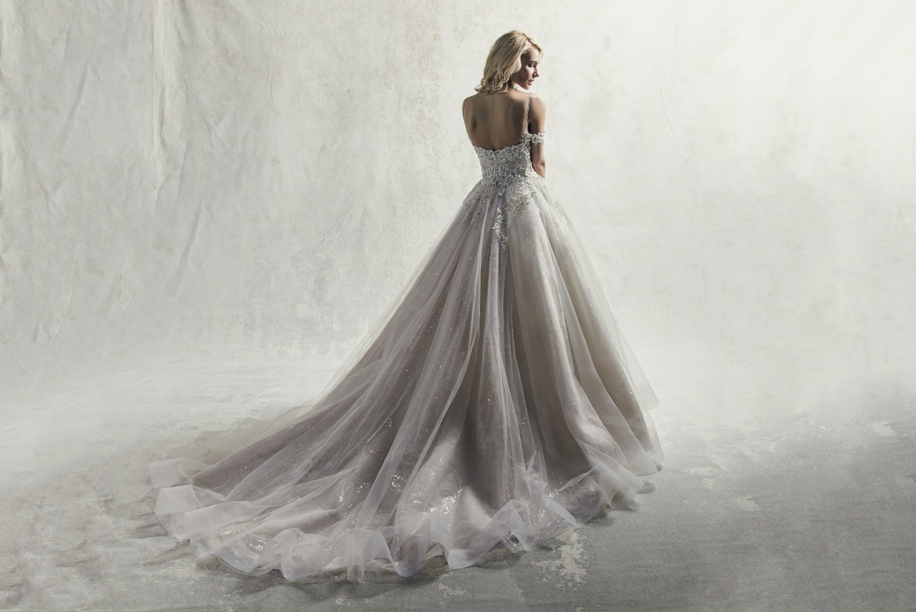 <a href="https://www.maggiesottero.com/sottero-and-midgley/blaine/11839">Blaine</a> Credits: Sottero & Midgley.