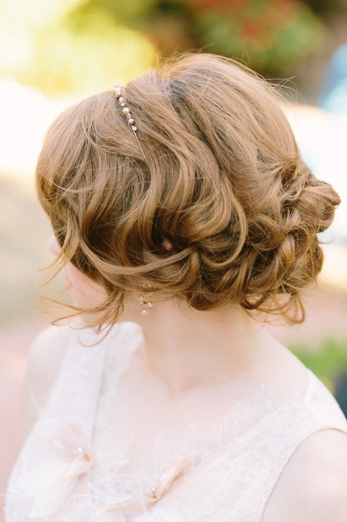 Para noivas com cabelos ondulados e encaracolados
