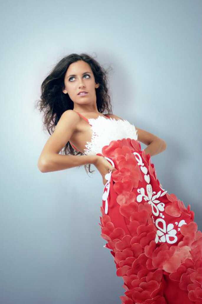 O nome diz tudo: estas modelos exibem criações em açúcar, da autoria de Filipe Blanquet. Mais doce é impossível...
Sugar Stylist: Filipe Blanquet
Fotografia: Sara Palma
Pós-produção: David Reisinho
Modelos: Mariana Dias, Claudia Serrenho, Rita Ribeiro