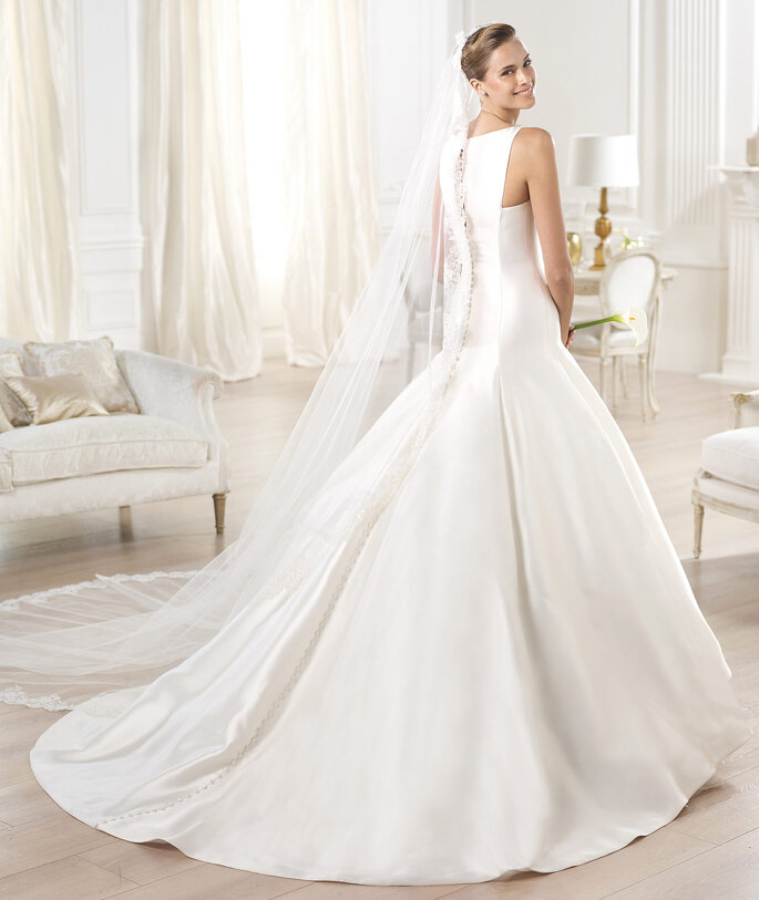<a href="http://zankyou.9nl.de/n3ig" target="_blank"> Faça a sua marcação para experimentar este vestido! </a>