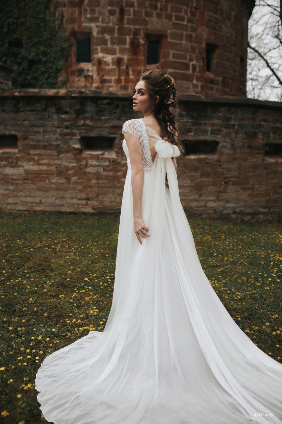 Rapunzel by Allure Bridals | Style: D266 | Créditos: Disney