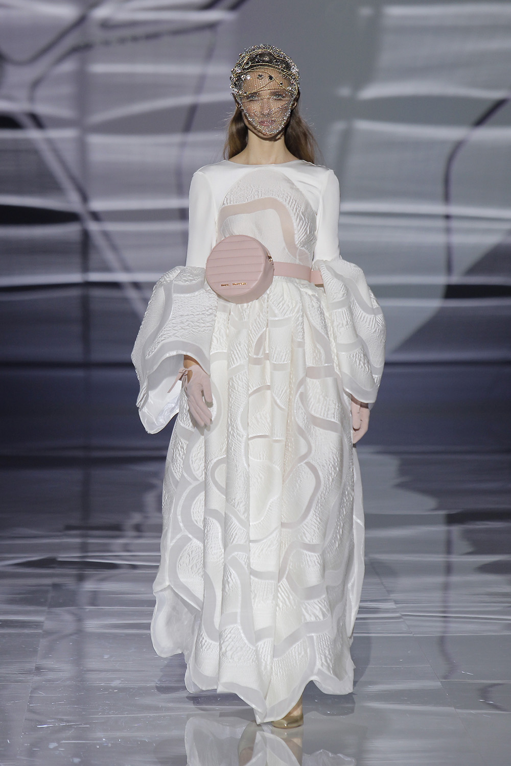 Isabel Zapardiez. Créditos: Barcelona Bridal Fashion Week