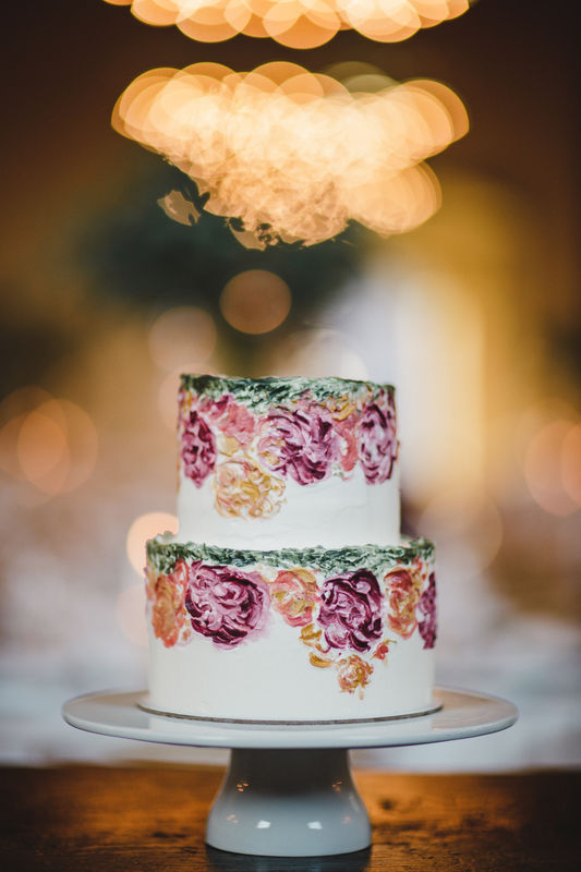 Os bolos de casamento com aguarela são surpreendentes | Créditos: Bakewell |  Foto: Menino Conhece Menina