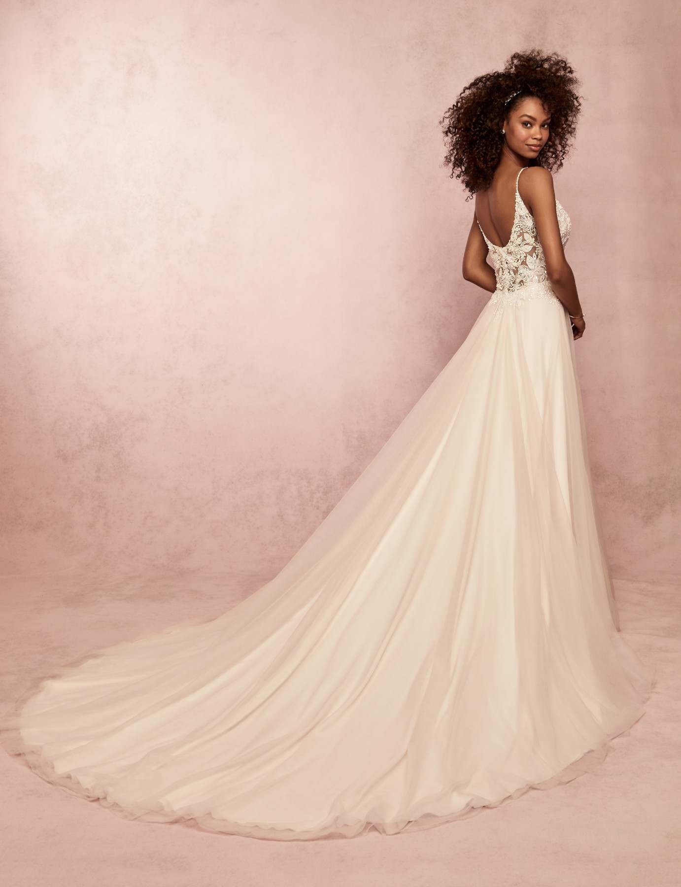 <a href="https://www.maggiesottero.com/rebecca-ingram/eunice/11887">Eunice</a> Credits: Rebecca Ingram.