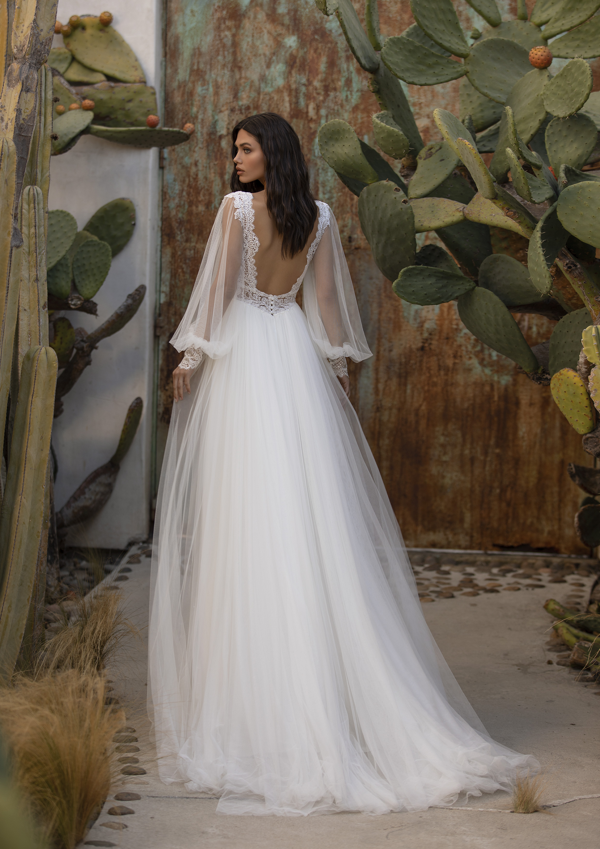 Vestido de noiva modelo Woodward da coleção Pronovias 2021 Cruise Collection