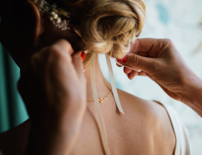 Os melhores penteados para casamento: inspire-se e encontre o seu look perfeito!