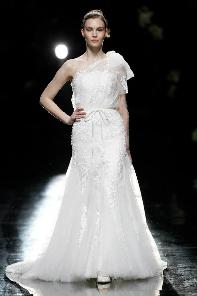<a href="http://zankyou.9nl.de/nfw4">Peça a sua marcação para provar a nova Colecção Pronovias 2015.</a>
