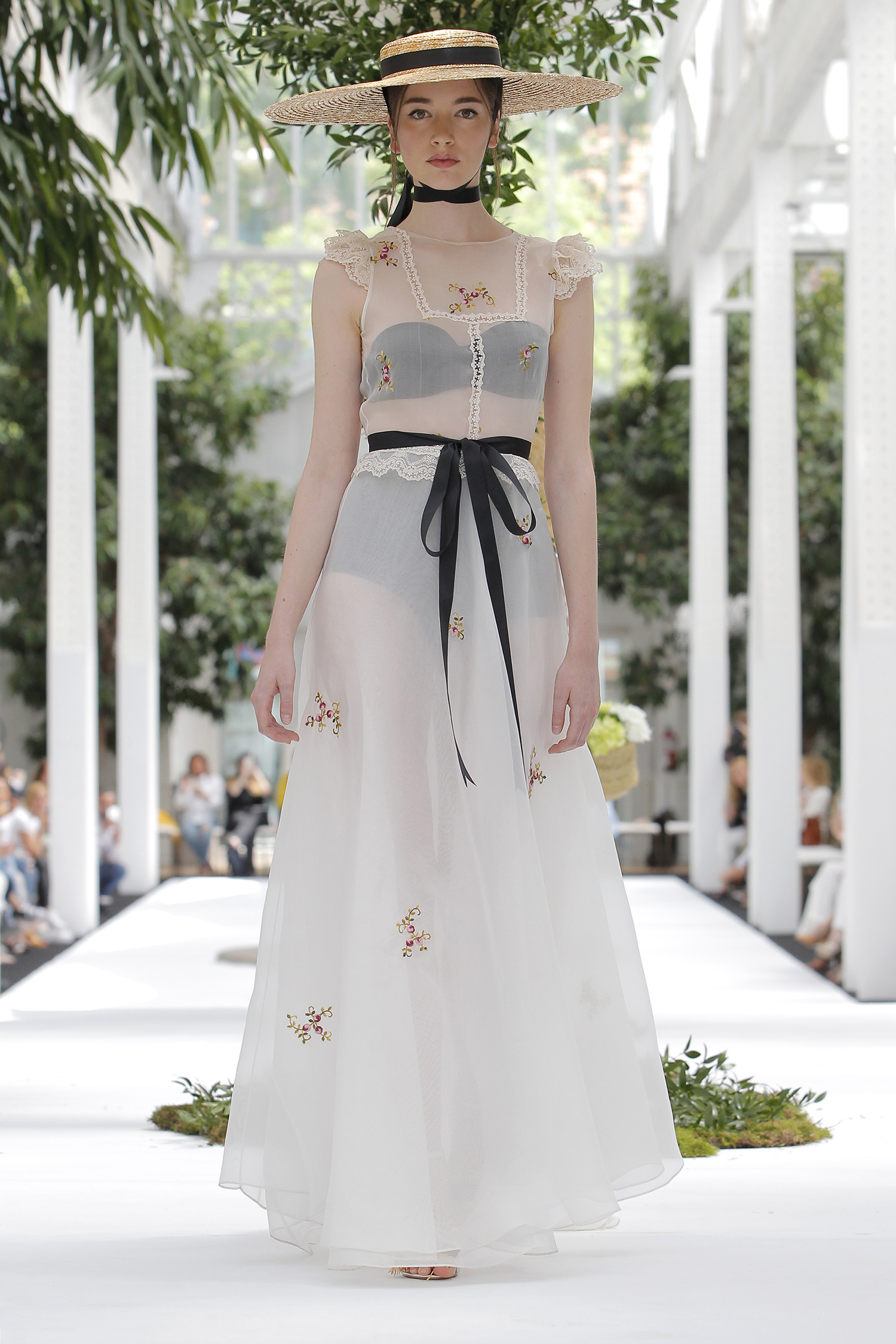 Vestidos de noiva para grávidas: brilhe com a sua barriguinha!