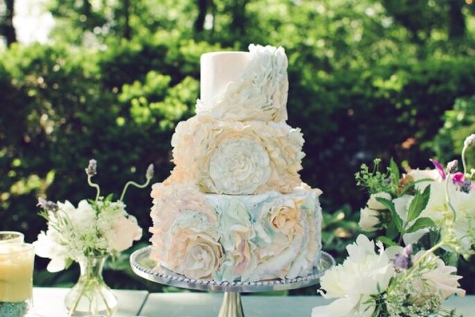 Tu pastel de boda también puede estar inspirado en pinceles con acuarela - Foto Amy Nicole Photography Tu pastel de boda también puede estar inspirado en pinceles con acuarela - Foto Amy Nicole Photography