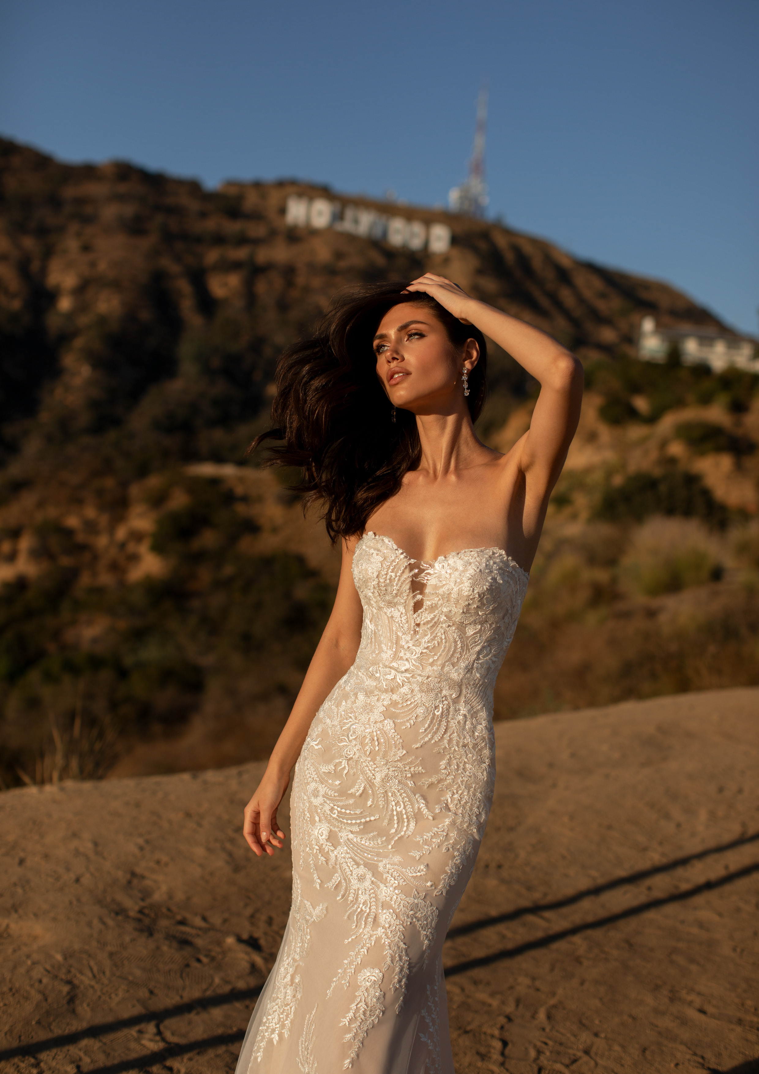 Vestido de noiva modelo MacClaine da coleção Pronovias 2021 Cruise Collection