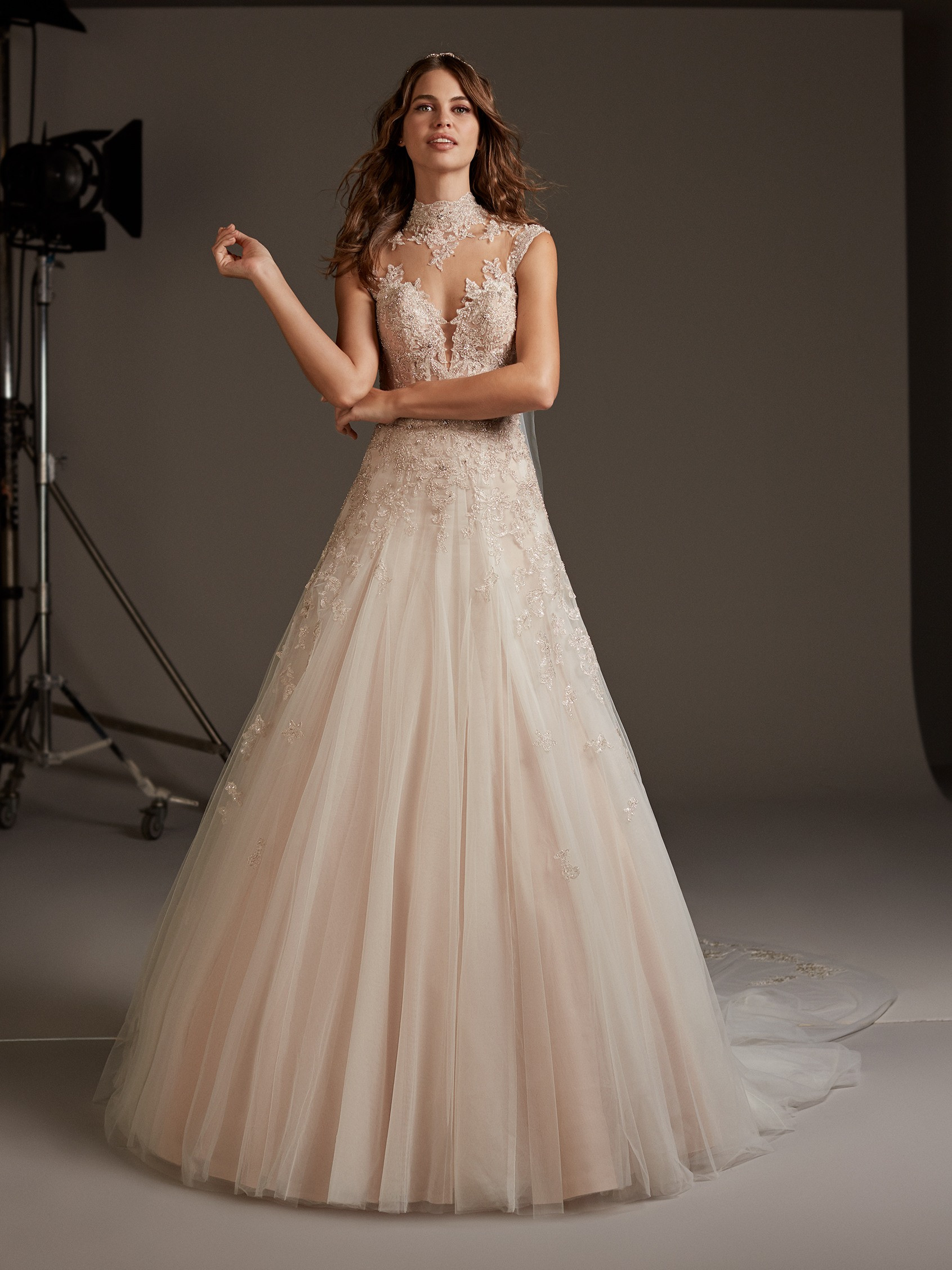 Leonis, Cruise Collection Pronovias 2020