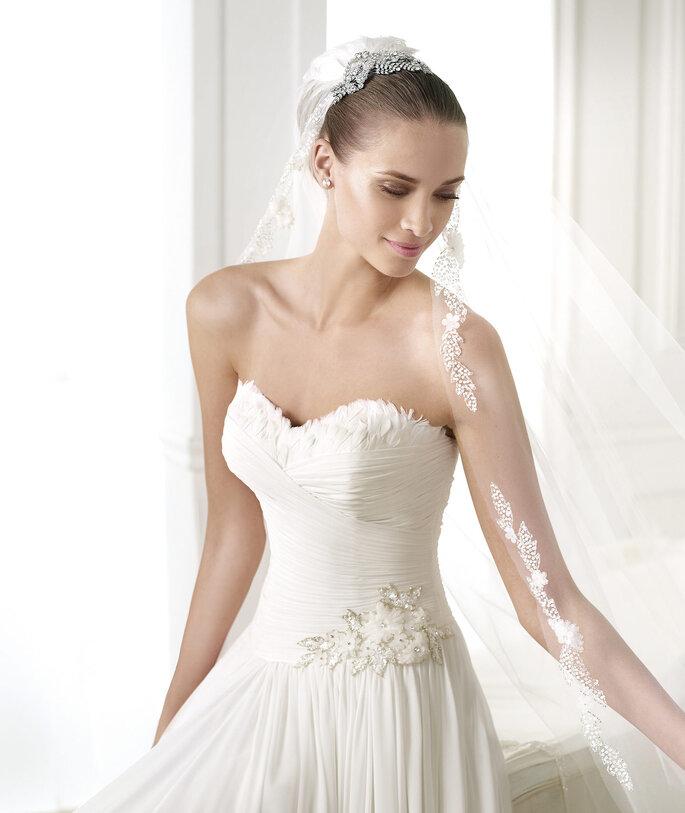 <a href="http://zankyou.9nl.de/nfw4">Peça a sua marcação para provar a nova colecção da Pronovias 2015.</a>