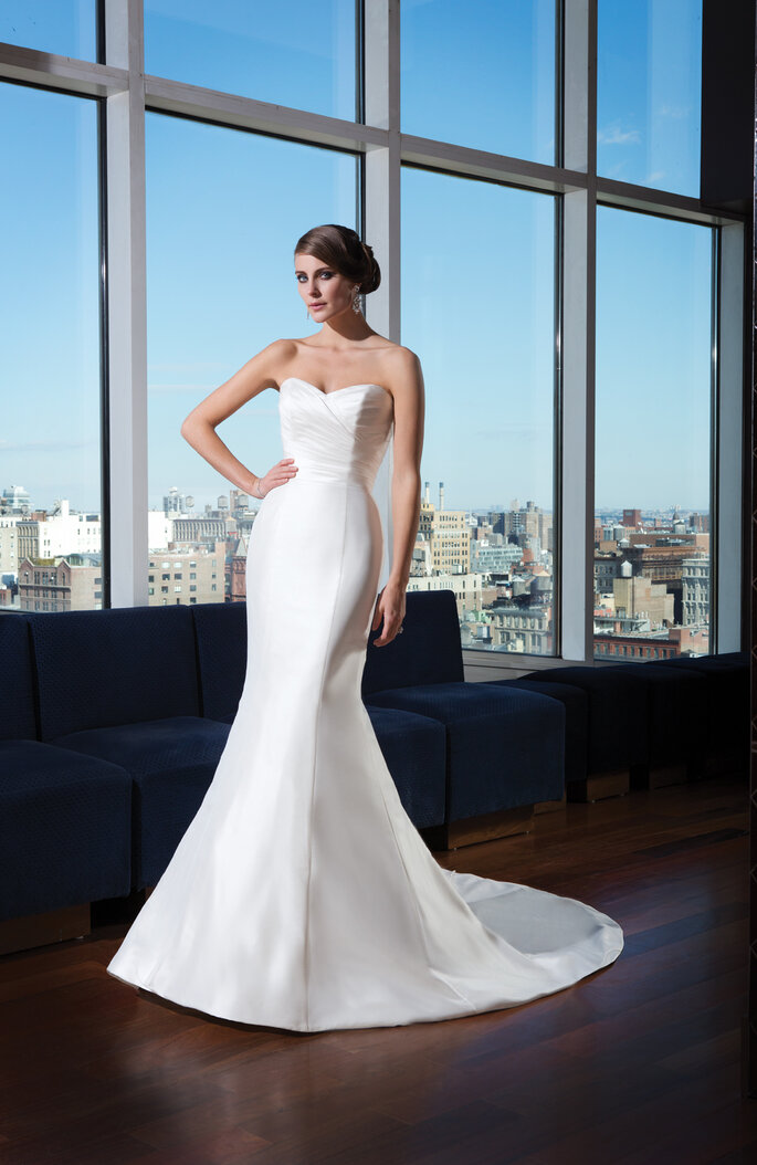 Photo: <a href="http://www.justinalexanderbridal.com/?utm_source=Zankyou&utm_medium=website%20takeover&utm_campaign=Zankyou%20week%20takeover" target="_blank">Justin Alexander</a>