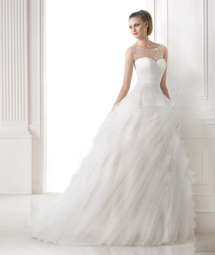 <a href="http://zankyou.9nl.de/n3ig" target="_blank"> Faça a sua marcação para experimentar o seu vestido favorito </a>