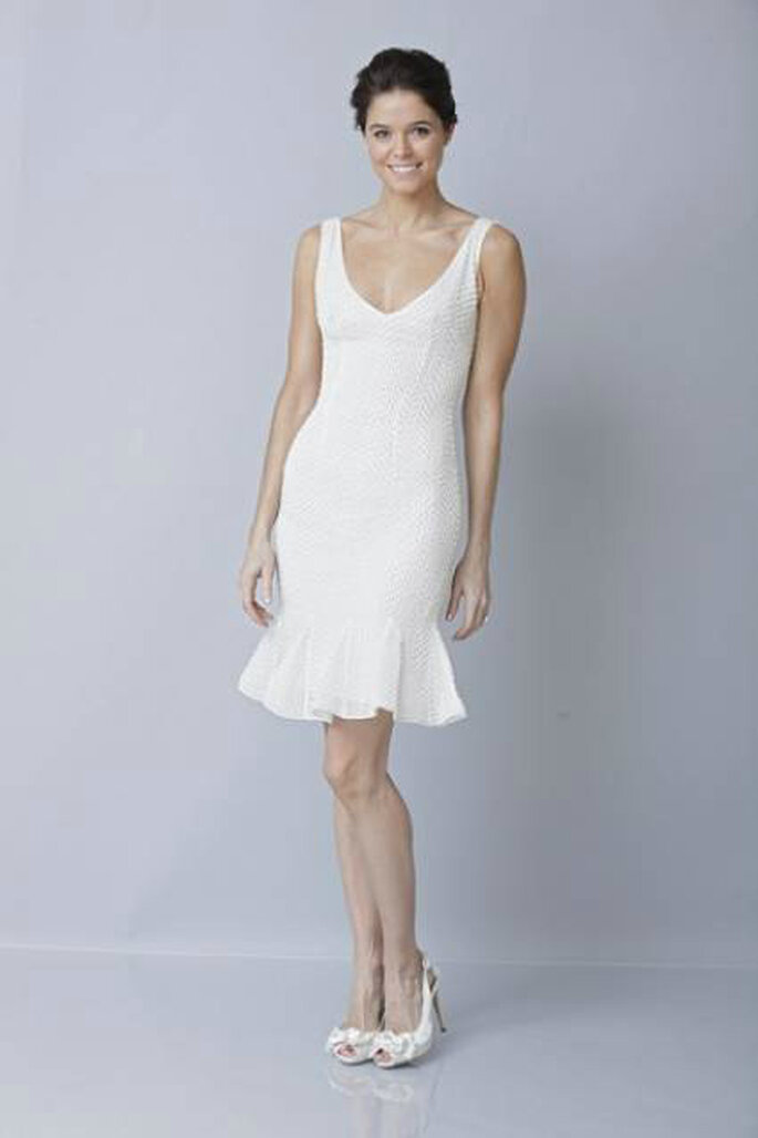 Vestido de noiva curto, da colecção Theia Primavera 2013.Foto: <a href="http://zankyou.9nl.de/jr6r" target="_blank">Pronovias 2014</a>