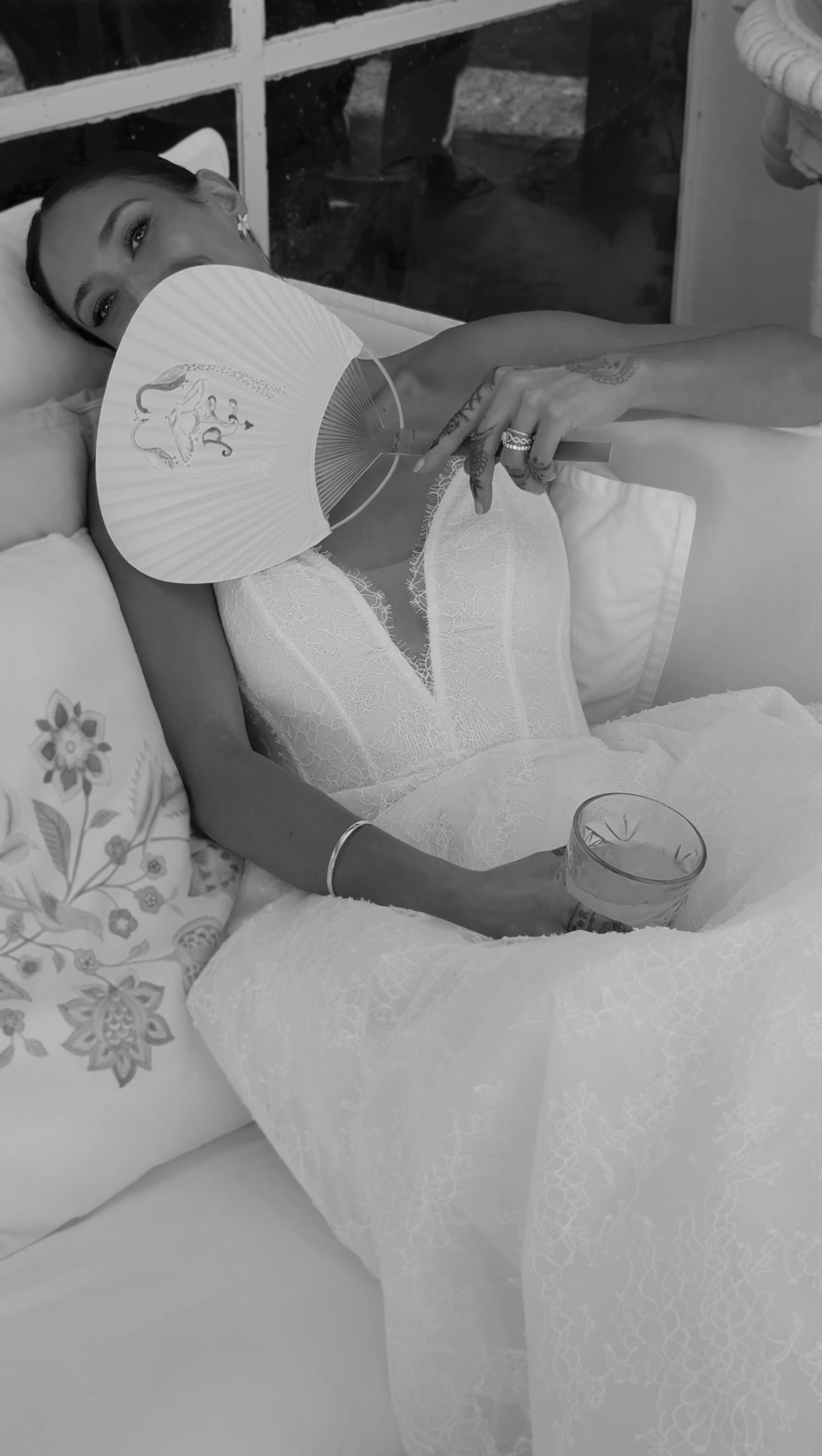 Photo:In White Content Creation