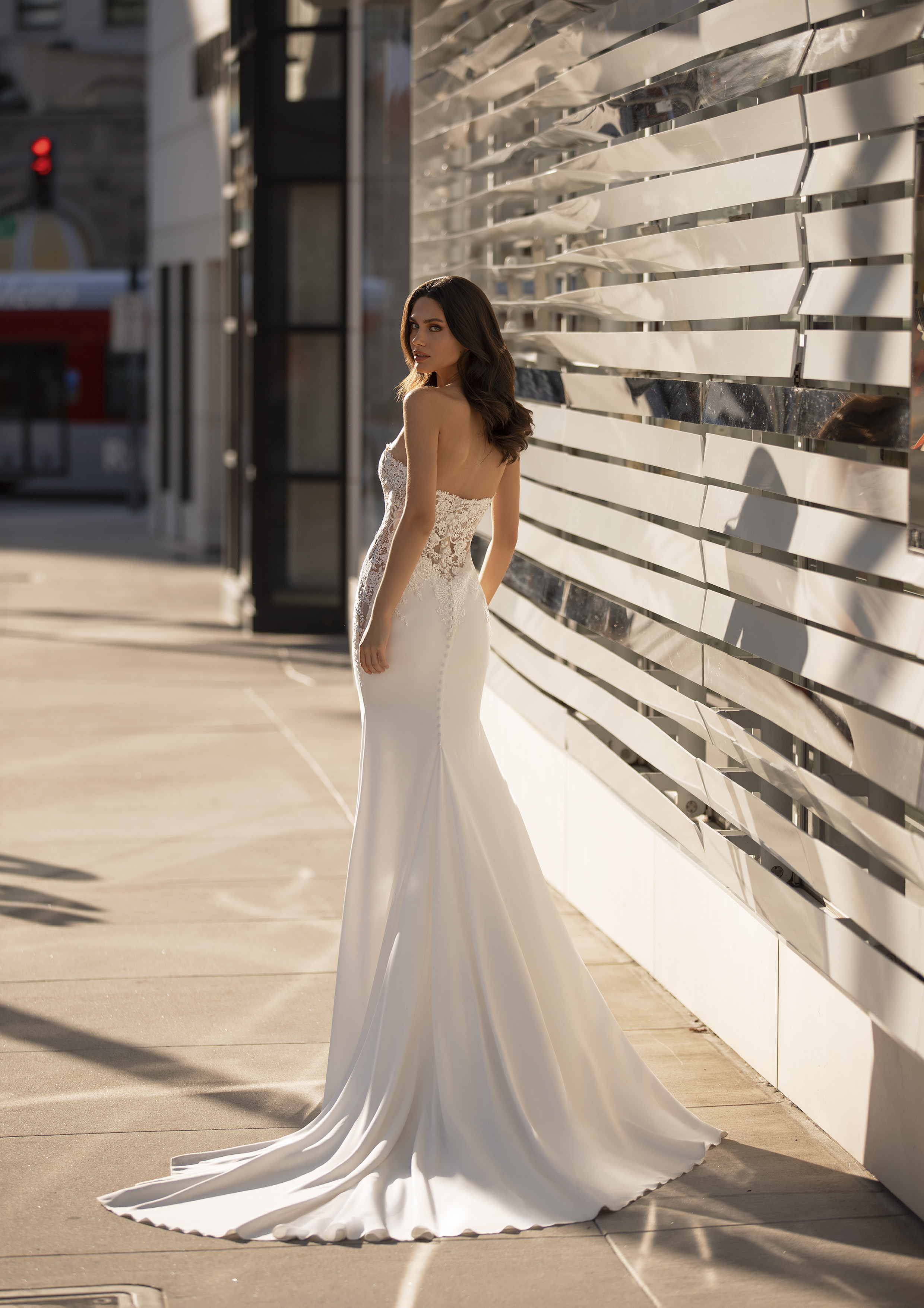 Vestido de noiva modelo Novak da coleção Pronovias 2021 Cruise Collection