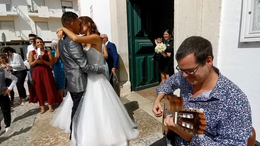 Música à porta da igreja