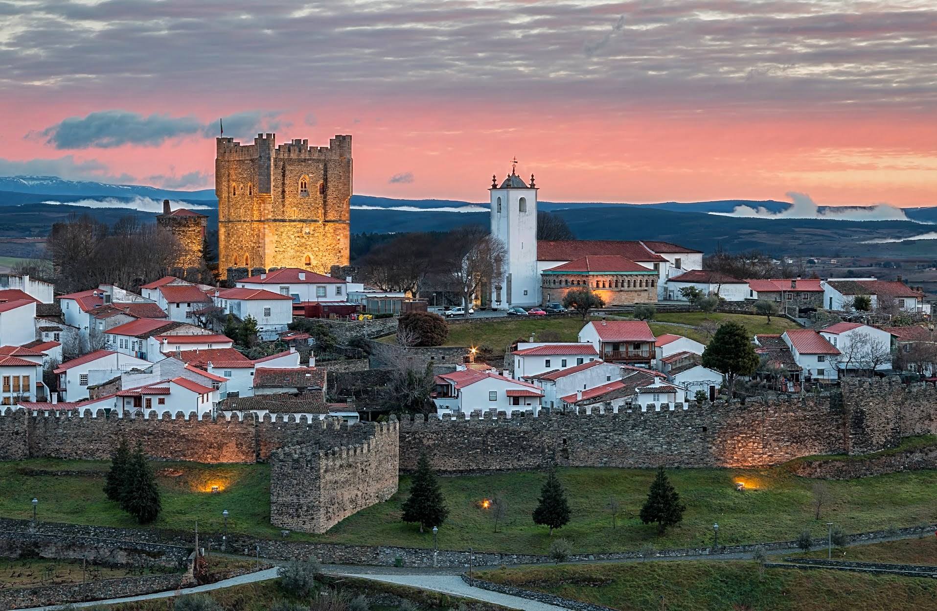 Fotografia via Portugal Acontece