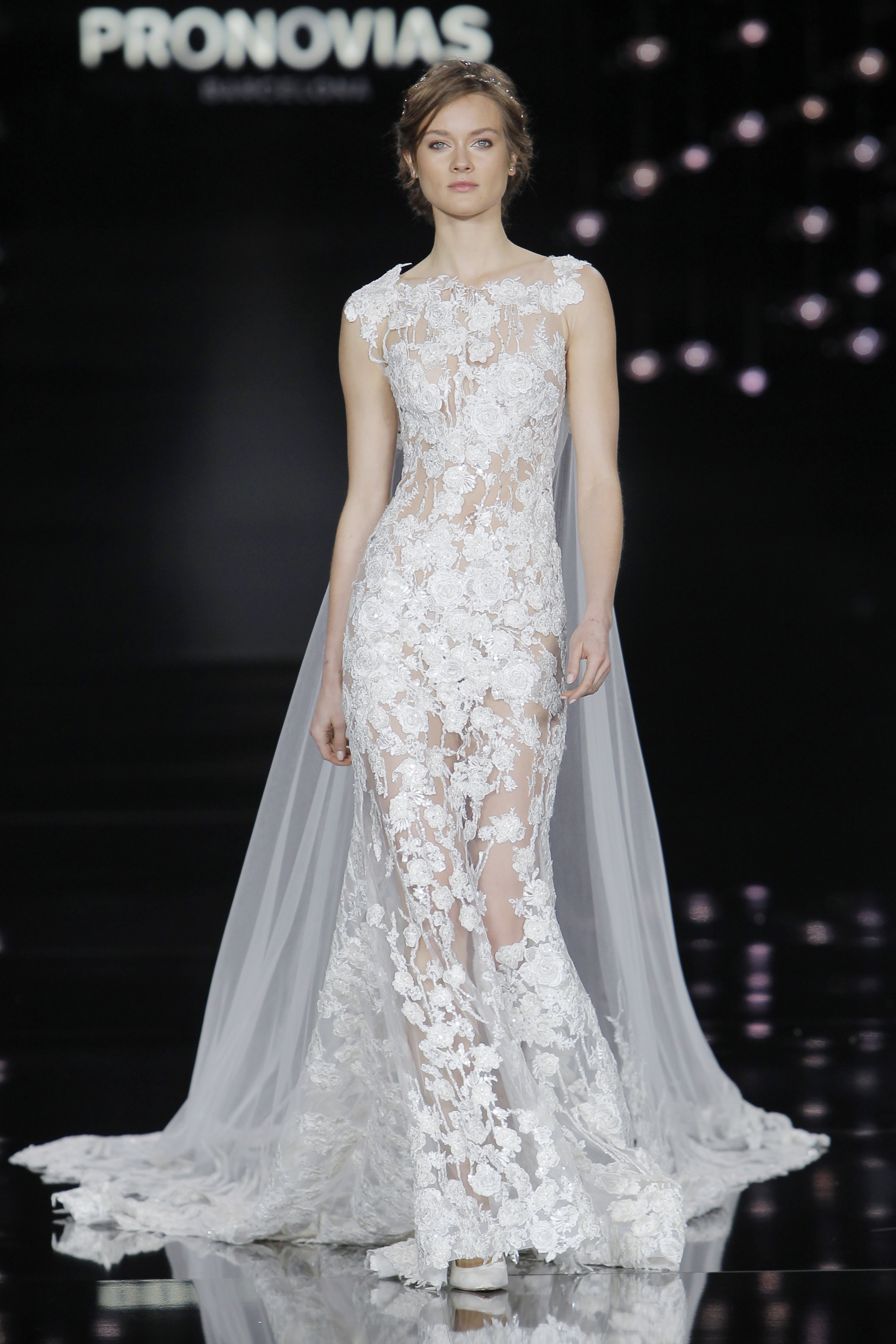 Credits: Barcelona Bridal Fashion Week
<a href="http://zankyou.9nl.de/n3ig" target="_blank"> Faça a sua marcação para experimentar este vestido! </a>