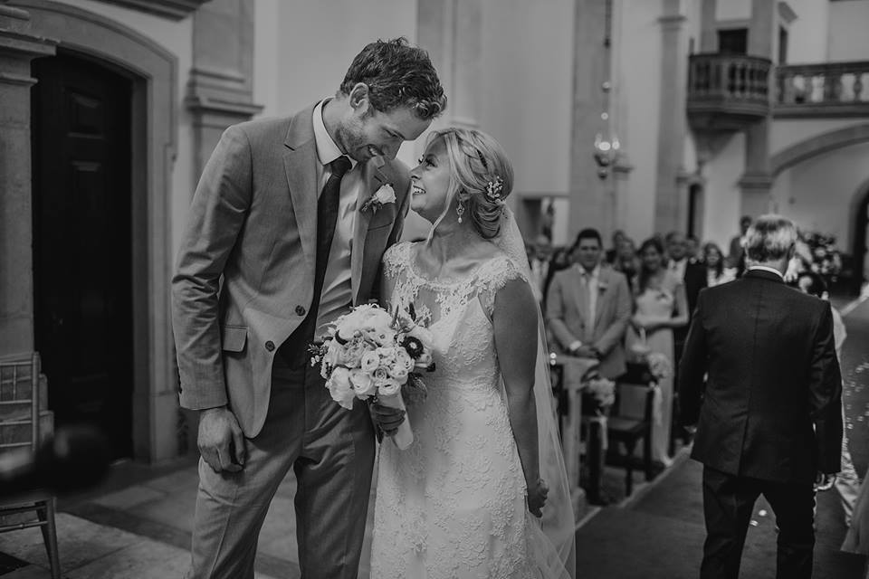 <a href="https://www.zankyou.pt/f/pedro-vilela-2849" target="_blank"> Pedro Vilela Photography </a>