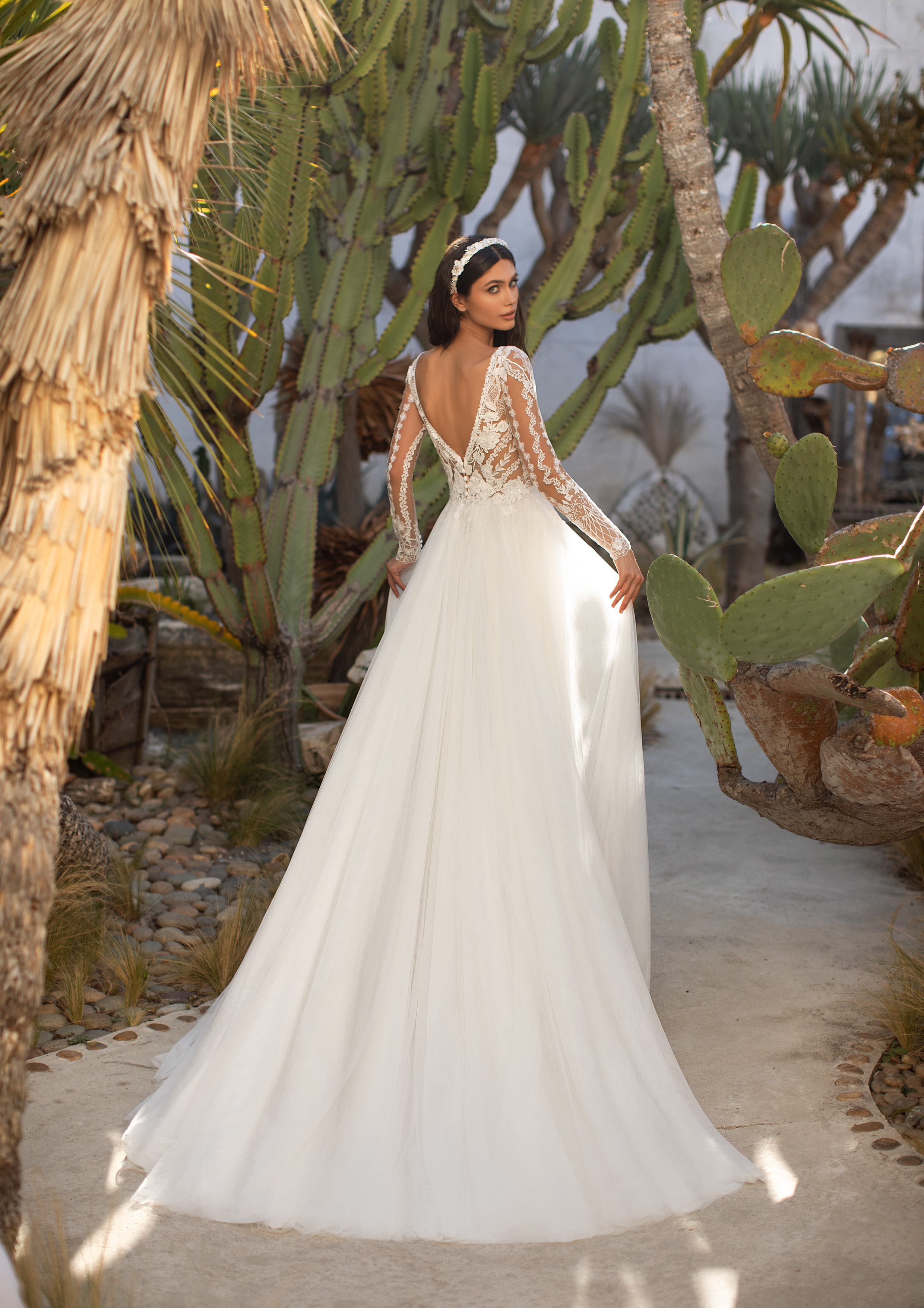 Vestido de noiva modelo Hedren da coleção Pronovias 2021 Cruise Collection