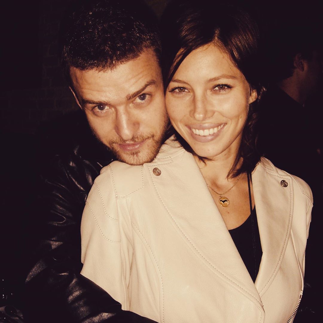 Justin Timberlake publicou uma foto do primeiro ano de namoro com a sua cara-metade, Jessica Biel. «Throwback to our first year together. It ain’t hard to tell from my face!!! When you know, you know.

I love you, my funny Valentine. Every day the 14th!!! Happy Love Day, y’all!!» lê-se em @justintimberlake