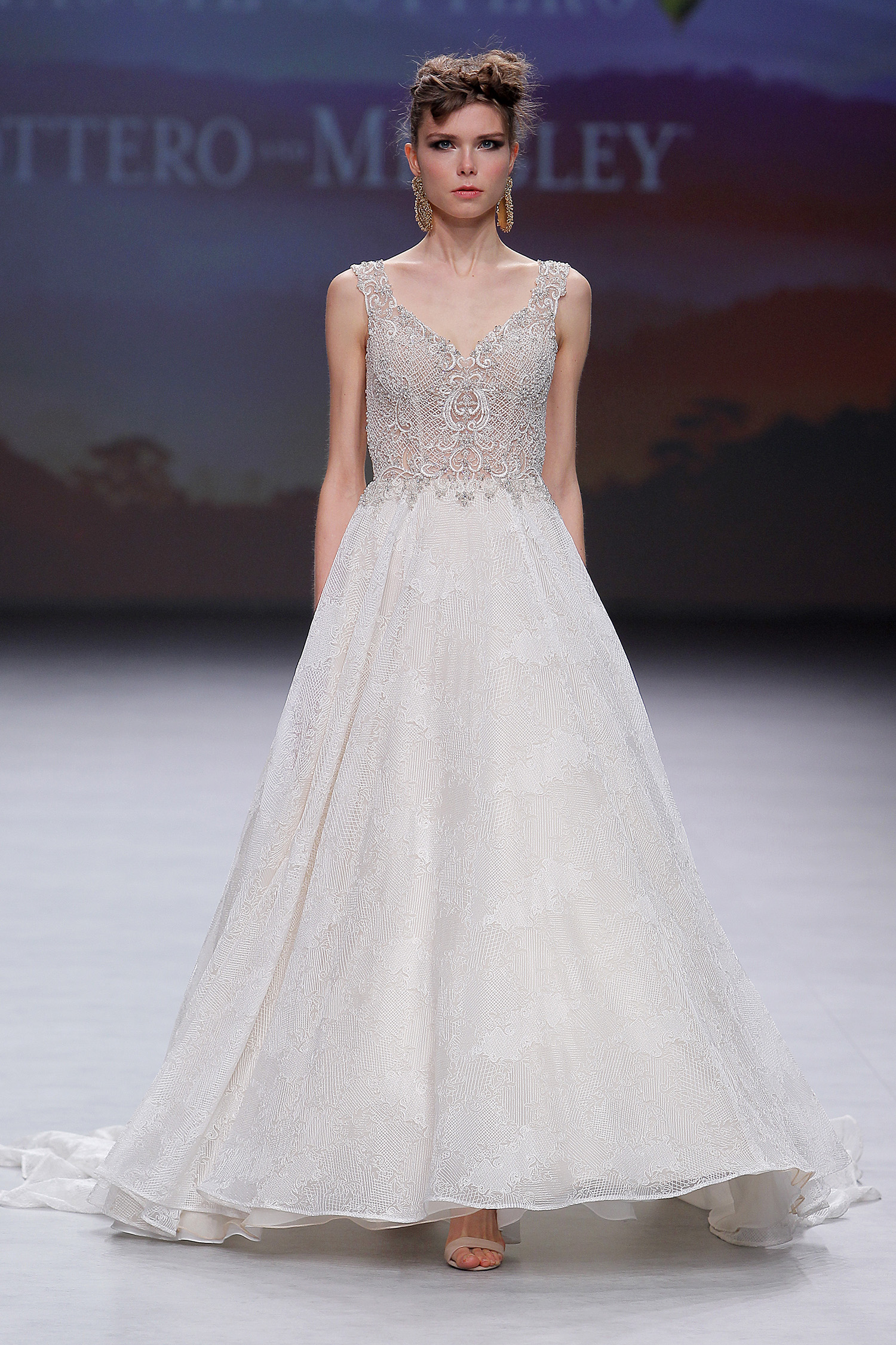 Maggie Sottero. Credits: Valmont Barcelona Bridal Fashion Week