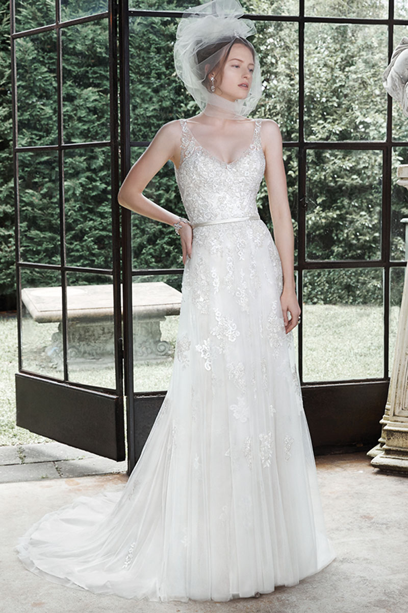 <a href="http://www.maggiesottero.com/dress.aspx?style=5MN695" target="_blank">Maggie Sottero</a>